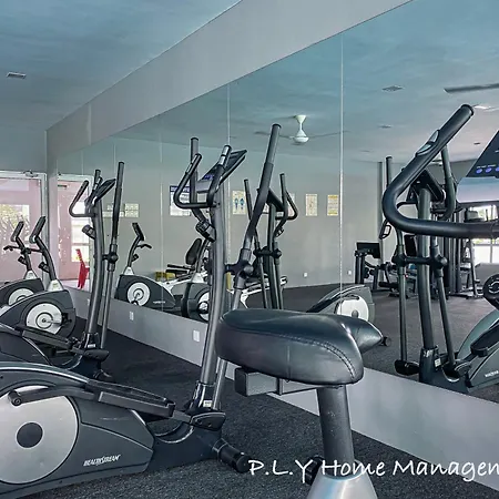 Manhattan Condo Ipoh Poolview Waterpark Free Netflix&Game Exterior photo