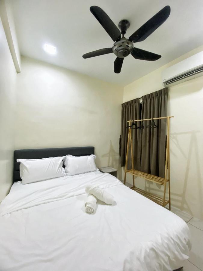 Manhattan Poolview Waterpark Free Netflix&game Apartment Ipoh